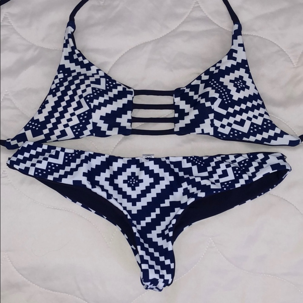 Khongboon Swimwear interchangeable 4 ways bikini